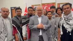 Sembilan WNI rombongan Global Sumud Flotilla yang sempat diculik Israel tiba di Jakarta.