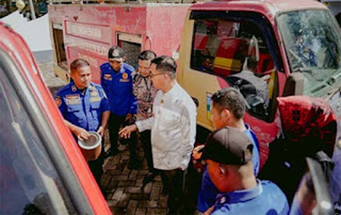 Bupati Solsel Cek Kesiapan Damkar, Pastikan Peralatan Aman.