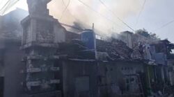 Rumah milik Heri Purwanto warga Desa Jatilangkung terbakar.