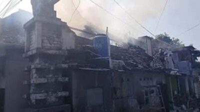 Peristiwa Kebakaran Rumah di Pungging Mojokerto, Diduga Berawal dari Ponsel Overheat