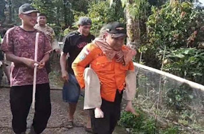 Nenek 71 Tahun yang Tersesat di Kebun Pasaman Ditemukan Selamat.