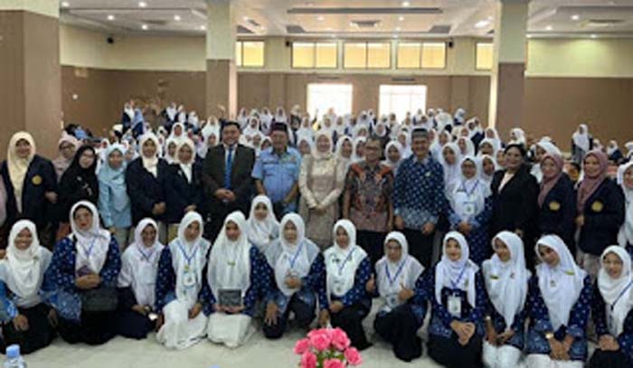 UPS Bekasi Perkuat Kompetensi Guru PAUD Solok Lewat Workshop Deep Learning.