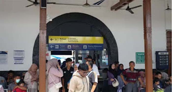 Penumpang Kereta di Sumbar.