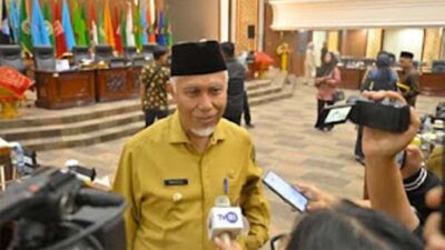 Gubernur Sumbar, Mahyeldi Ansharullah.