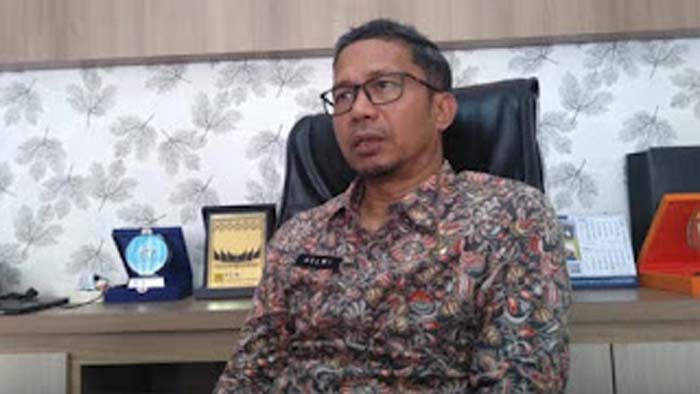 Kepala Dinas ESDM Sumbar, Helmi Heriyanto saat memberikan penjelasan.