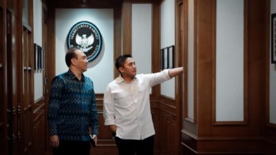 Sekretaris Kabinet (Seskab), Teddy Indra Wijaya, menerima kunjungan CEO GoTo, Hans Patuwo, di kantor Sekretariat Kabinet, Jakarta.