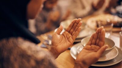 Berikut keutamaan puasa Tarwiyah dan Arafah yang bisa didapat bagi muslim yang mengerjakannya.