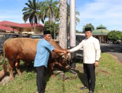 Momen Iduladha 1447 H, Polres Pasbar Bagikan Ratusan Paket Daging Kurban Untuk Masyarakat