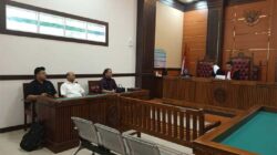 Sidang perdana Praperadilan yang diajukan Kaum Maboed tanpa kehadiran termohon di Pengadilan Negeri Padang, Senin (4/5/2026). (ist)