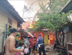 Si Jago Merah Ludeskan Rumah dan Kontrakan di Padang Barat