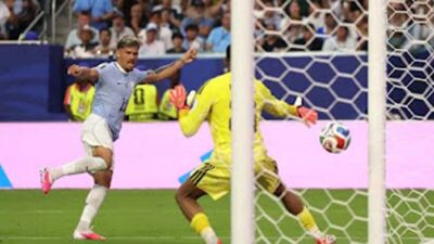 Uruguay harus puas bermain imbang 1-1 melawan Arab Saudi.