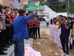 Aksi di Depan DPRD Kota Bukittinggi Berlangsung Damai, Mahasiswa Sampaikan Tuntutan Tertulis