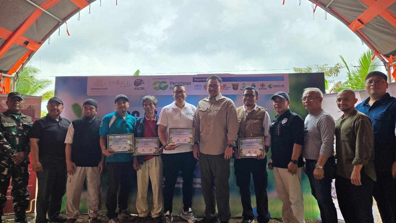 Pegadaian area Samarinda ikuti program 2.000 Pohon untuk Kalimantan Timur.