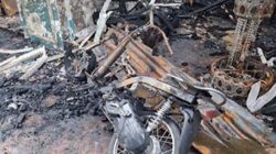 Rumah milik pengusaha pelaminan di Gang PGRI ludes terbakar.