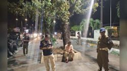 Trotoar dan Taman Khatib Sulaiman rusak di beberapa titik.