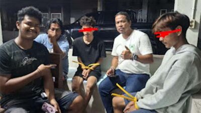 Dua pencuri handphone diaamankan.