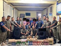 TRC dan Satgas Trantib Pesisir Selatan Gerebek Penjualan Miras Ilegal