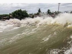 Nelayan Diminta Waspada, BMKG Prediksi Gelombang Tinggi di Perairan Mentawai