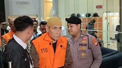 Asrul Azis Taba, tersangka kasus dugaan korupsi kuota haji.