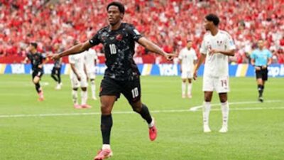 Selebrasi pemain Kanada Jonathan David.