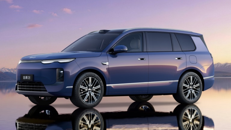 BYD Sealion 08 Dibekali Baterai Seberat 810 Kg, Jarak Tempuh hingga 900 Km.