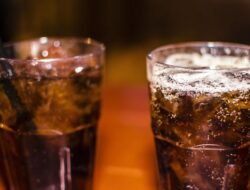 Lebih Segar di Udara, Ini Alasan Ginger Ale Jadi Favorit Saat Naik Pesawat