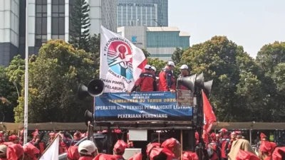 Serikat Pekerja.