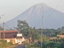 Masuk Jalur Terlarang, Pendaki Semeru Terjatuh ke Jurang dan Kena Sanksi Berat