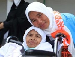 Langkah Pelan Penuh Makna, Yuni Temukan Arti Ibadah dengan Membantu Sesama