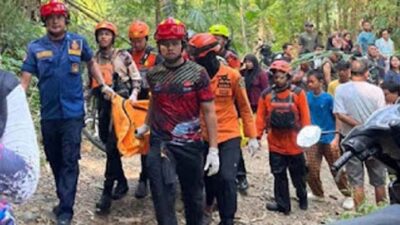 Pencarian Berakhir Duka, Balita Korban Hanyut di Bogor Ditemukan Sejauh 1 Km