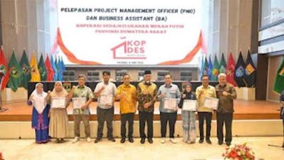Foto bersama.