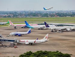 Tarif Tiket Pesawat Akan Disesuaikan, Pemerintah Finalisasi Regulasi Baru