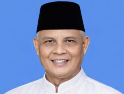 Memimpin Di Tengah Badai Kebebasan : Politik Tim Sukses, Hedonisme Kekuasaan, Perang Opini Era Digital