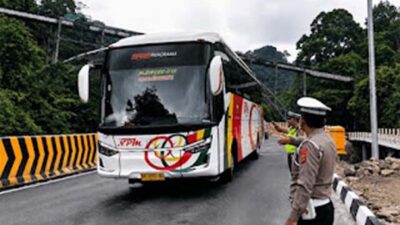 Jalur Lembah Anai kembali dibuka untuk seluruh jenis kendaraan mulai