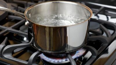 Mulai Sekarang Hindari Air Panas, Ini 7 Barang yang Perlu Dicuci dengan Cara Berbeda