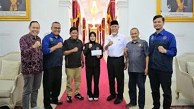 Gubernur Sumbar Mahyeldi Ansharullah menerima audiensi
