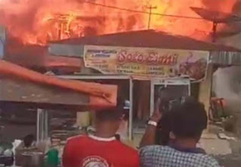 Kebakaran di Pasar Kayu Tanam Berhasil Dipadamkan