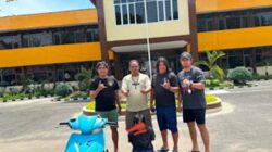 Tersangka saat diamankan Tim Klewang