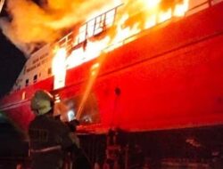 Kapal Penyelamat SAR Mentawai Dilalap Api Saat Perawatan