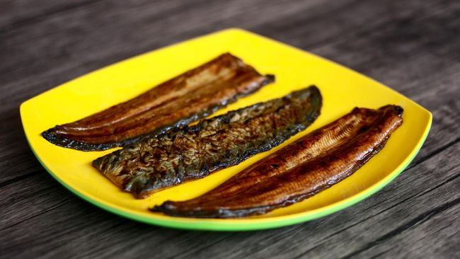 Di Jepang ada burger unik yang terbuat dari belut.