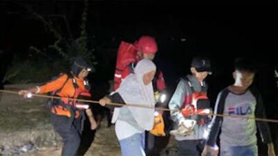 Tim SAR Gabungan Evakuasi Ratusan Warga dengan Selamat