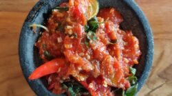 Hindari makan makanan pedas sebelum olahraga.