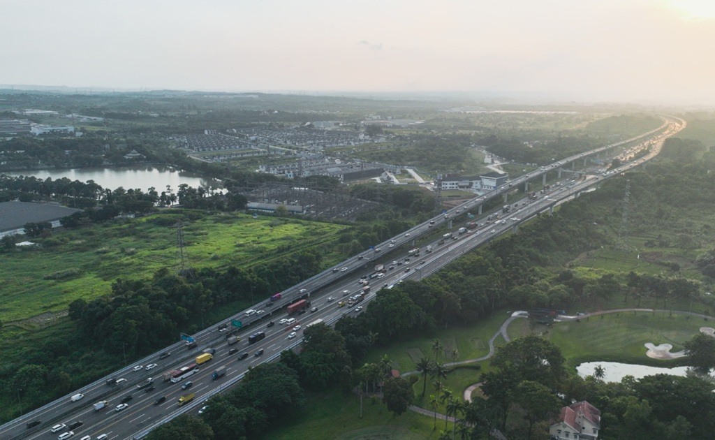 BPJT Kementerian PU melaporkan tiga ruas jalan tol masuk dalam daftar kenaikan tarif pada tahun ini.
