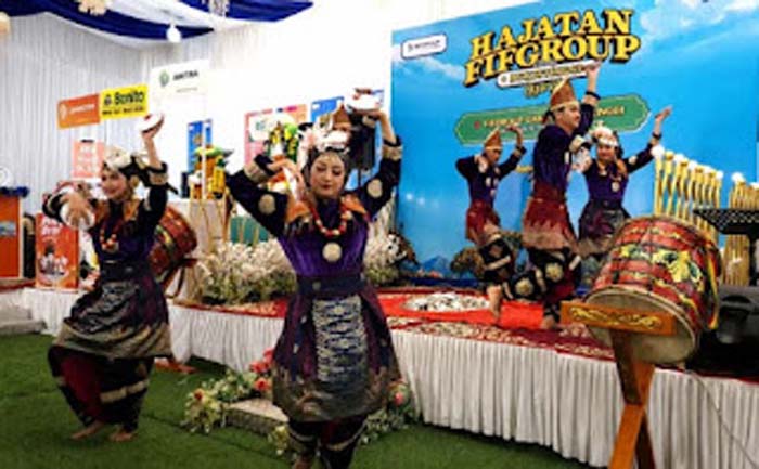 HUT ke-37, FIFGROUP Manjakan Pelanggan di Bukittinggi.