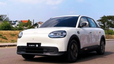 Dalam review singkat, terdapat fitur-fitur inovatif pada Chery Q yang dirancang untuk mendukung mobilitas dan gaya hidup penggunanya.