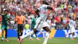 Striker Belgia Romelu Lukaku, merayakan golnya ke gawang Senegal.