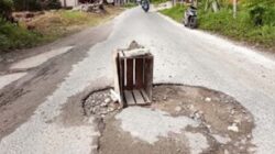 Jalan Berlubang.