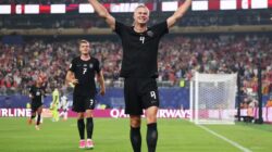 Carlo Ancelotti merasa tidak perlu mengajari bek-bek Timnas Brasil cara meredam striker Timnas Norwegia Erling Haaland.