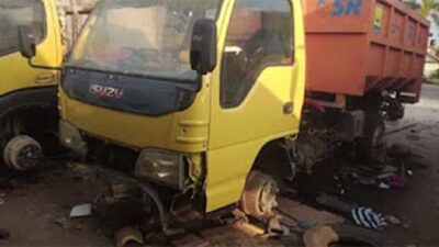 Empat Truk Pengangkut Sampah Rutin Beroperasi Setiap Hari di Kota Pariaman.