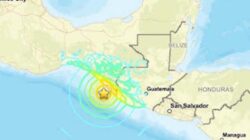 Gempa bumi dahsyat bermagnitudo 7,4 mengguncang Meksiko.